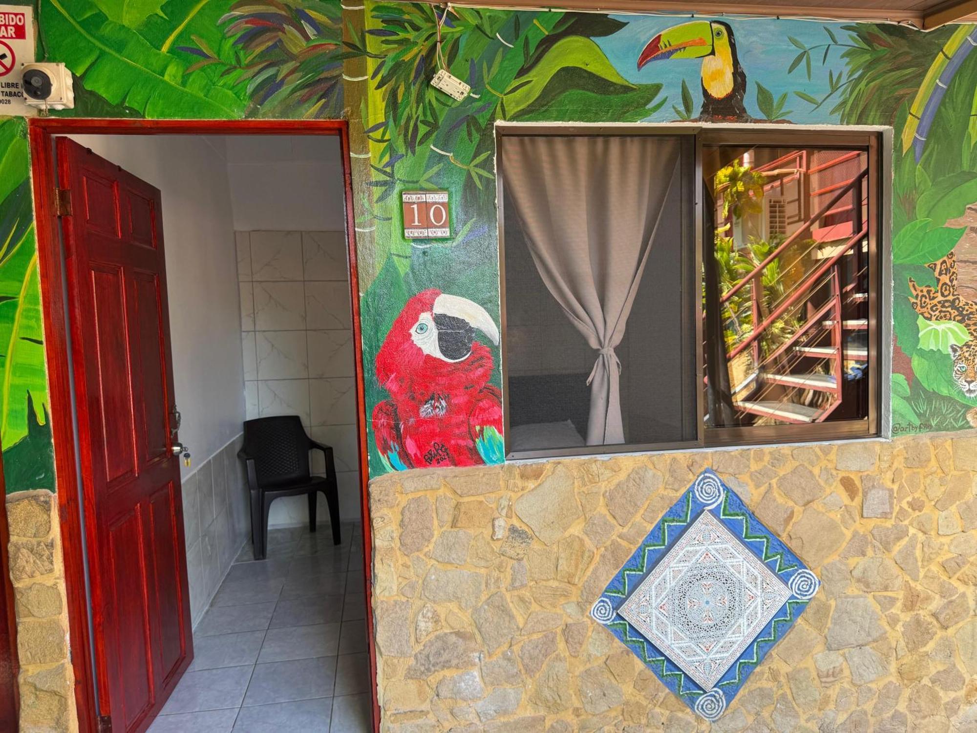 Costa Linda Art Hostel Nationalpark Nationalpark Manuel Antonio Exterior foto