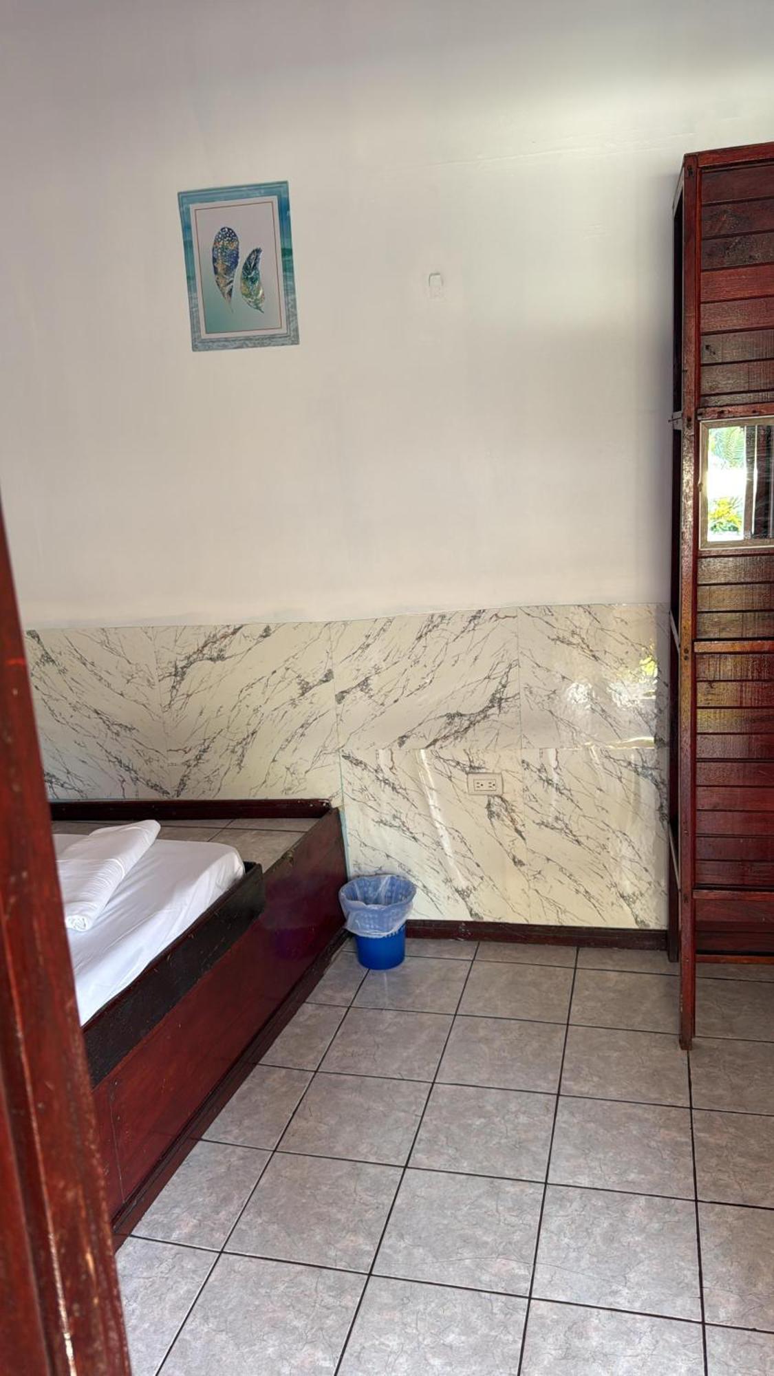 Costa Linda Art Hostel Nationalpark Nationalpark Manuel Antonio Exterior foto