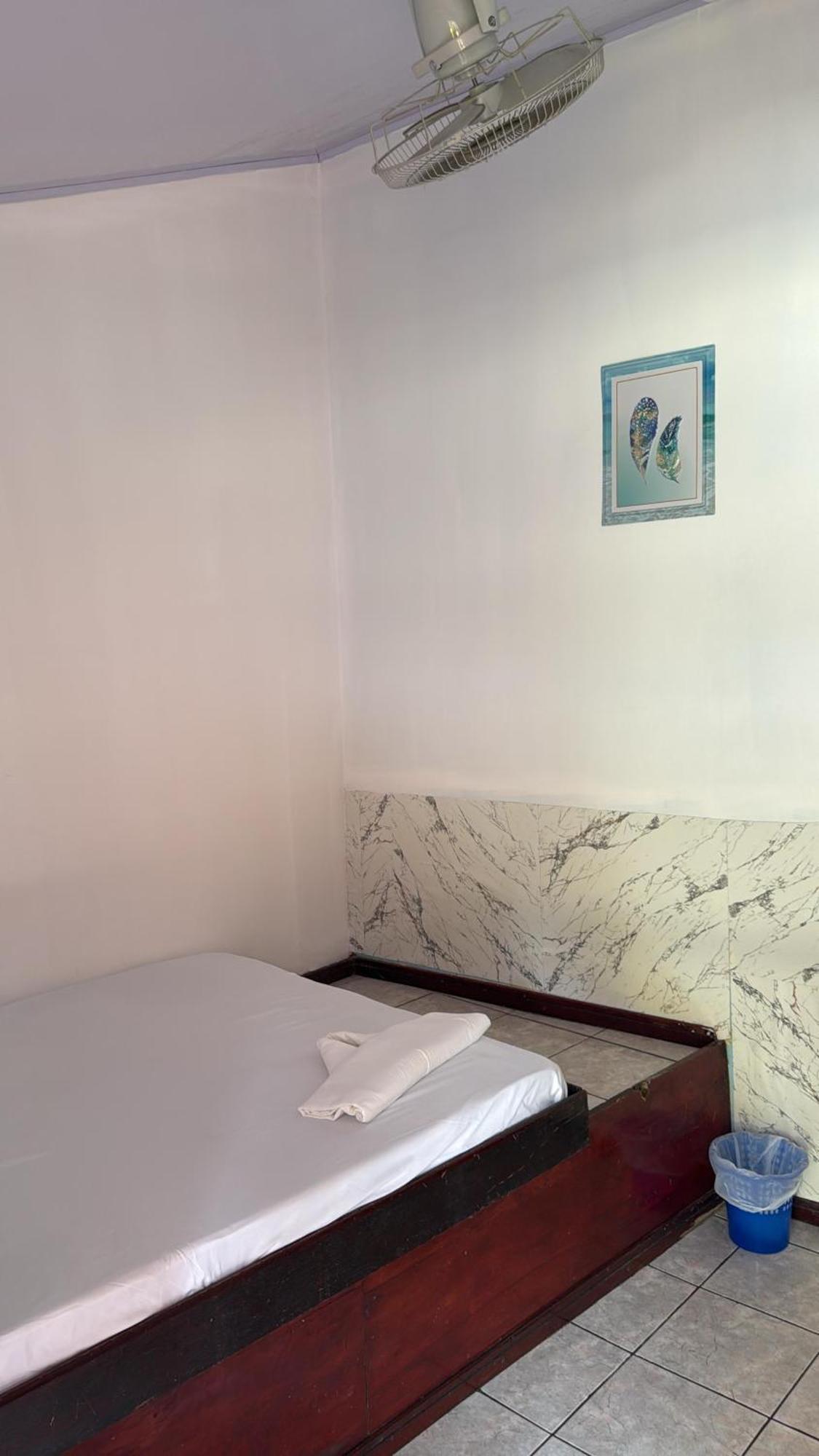 Costa Linda Art Hostel Nationalpark Nationalpark Manuel Antonio Exterior foto
