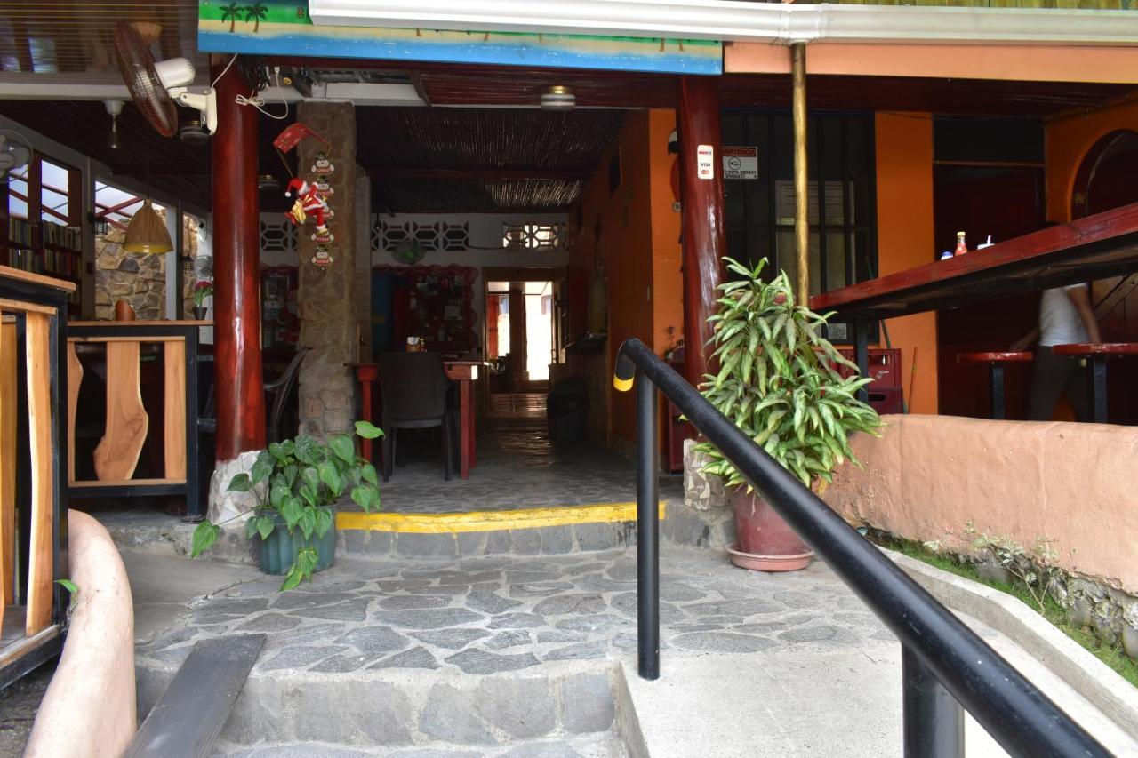 Costa Linda Art Hostel Nationalpark Nationalpark Manuel Antonio Exterior foto