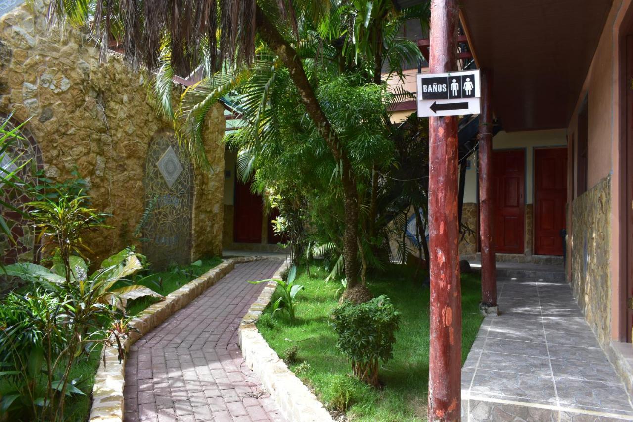 Costa Linda Art Hostel Nationalpark Nationalpark Manuel Antonio Exterior foto